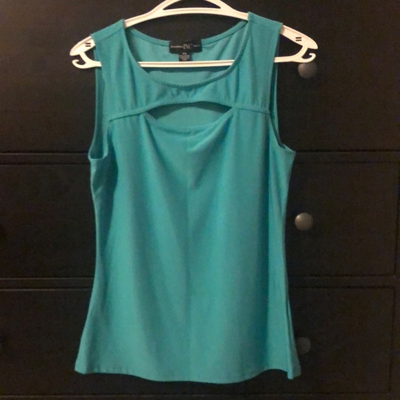 Turquoise tanktop with cutout - Picture 1 of 5